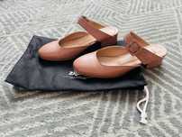 Mules nude Zilian