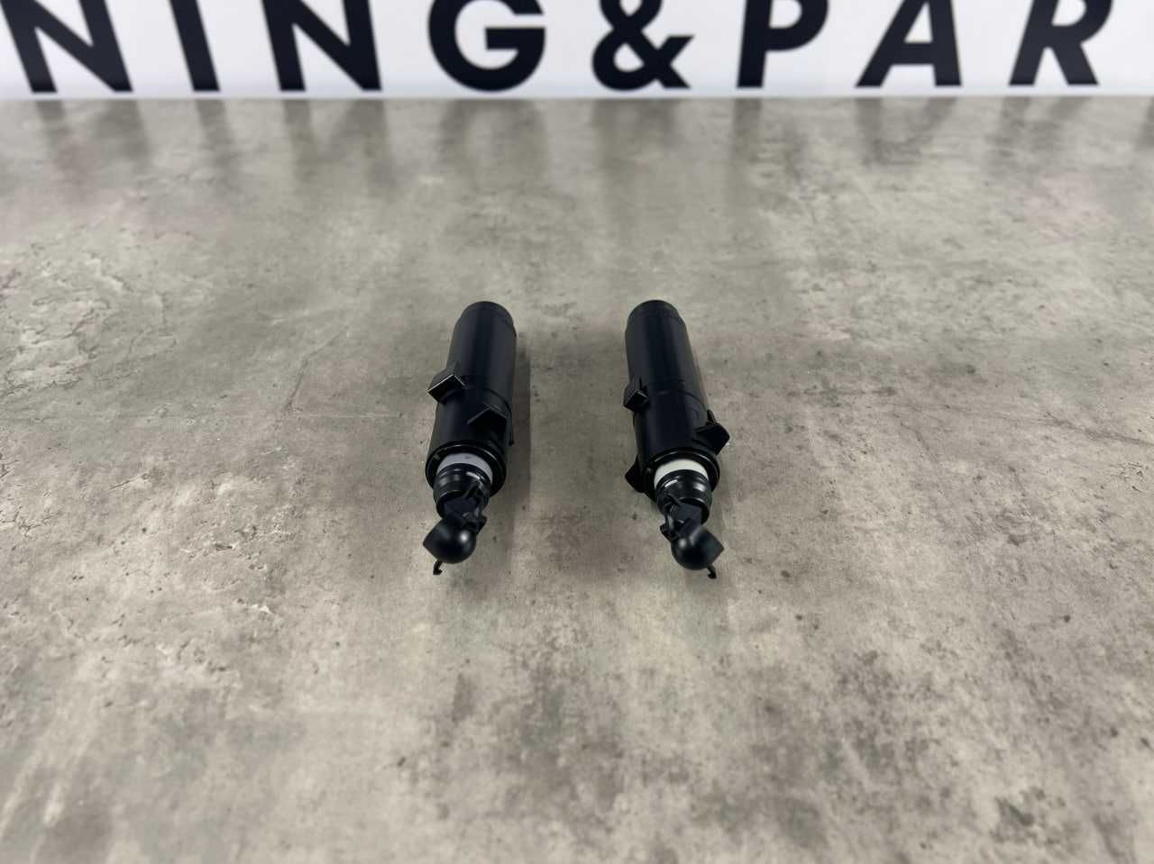 Омивач фар - BMW X5 ( F15 ) 61677292657 / 61677292658