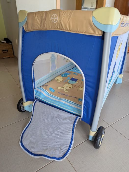 Cama de viagem de bebé