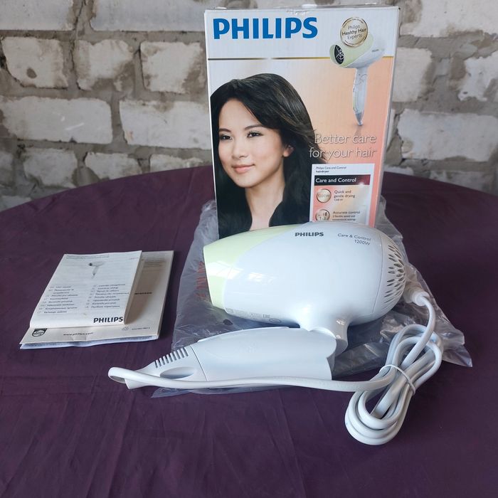 Продам фен Philips HP8115