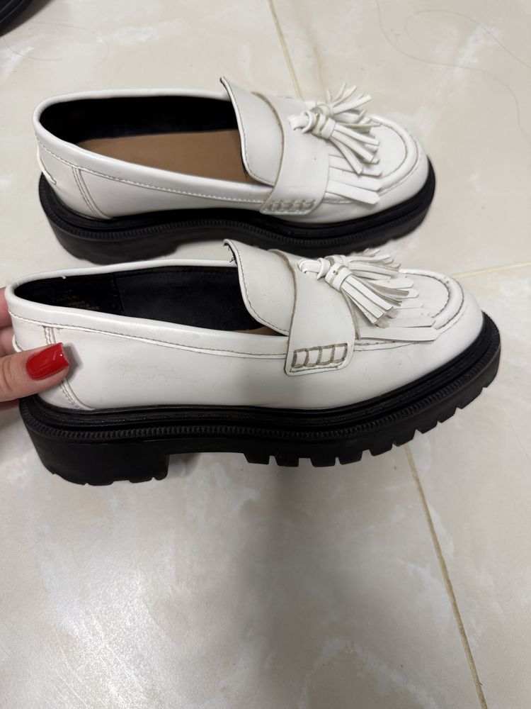 Лофери на грубій підошві H&M