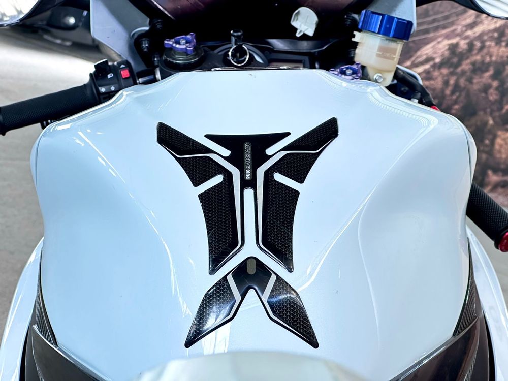 Suzuki Gsxr 600 K9 r