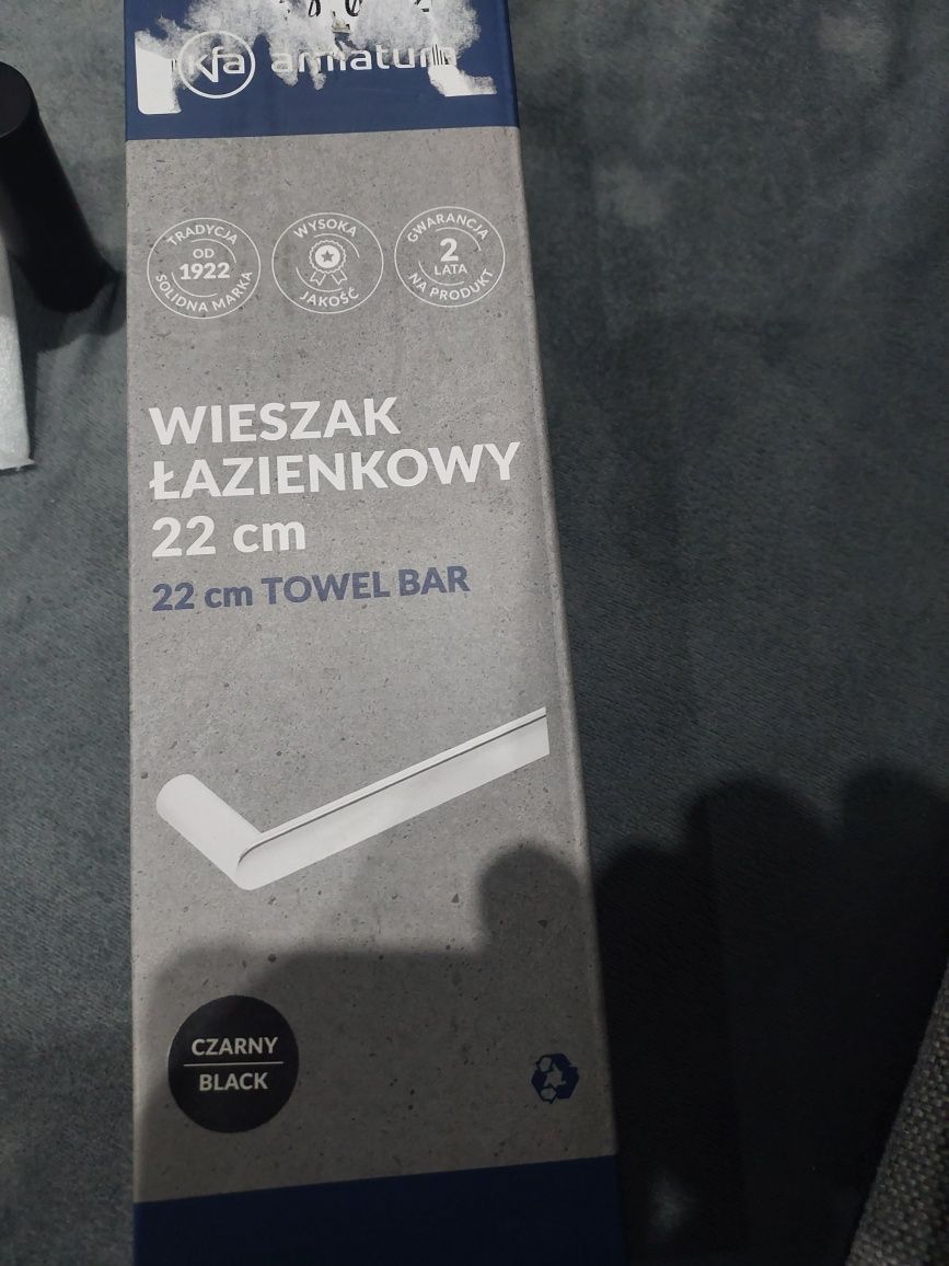 Wieszak łazienkowy nowy 22 cm czarny Armatura Kraków S.A.