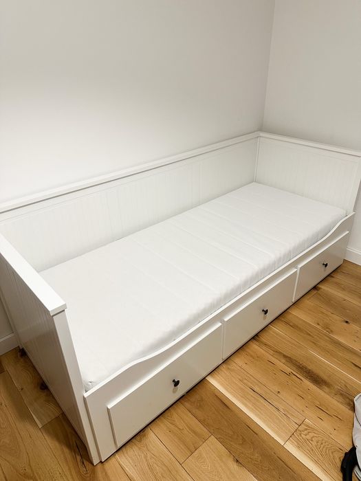 Łóżko Hemnes Ikea rozkladane z 3 szufladami