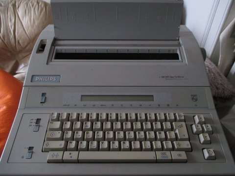 Máquina de Escrever Philips Model: VW 2410/17