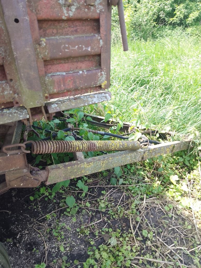 Причіп для трактора
