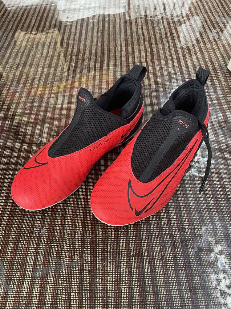 Botas de futebol  nike com meia