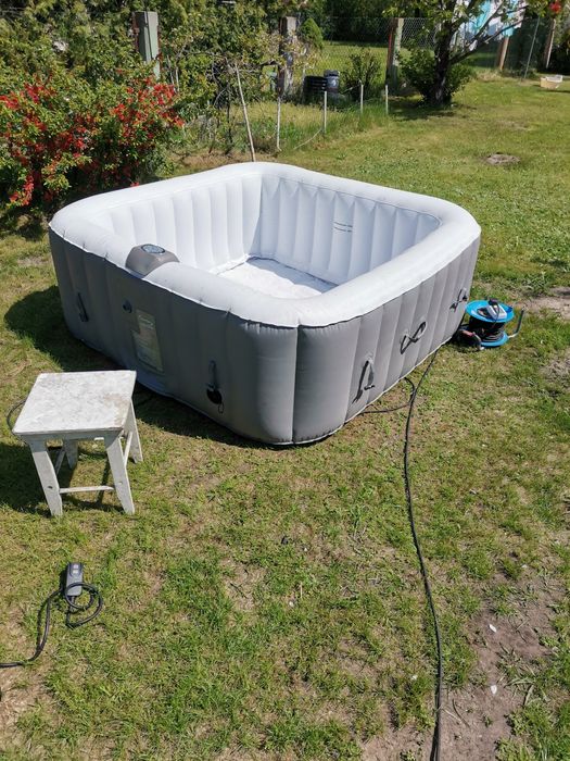 Sprzedaż jacuzzi dmuchanych Hit! 4 osobowe bez pokrywy 900zl/szt