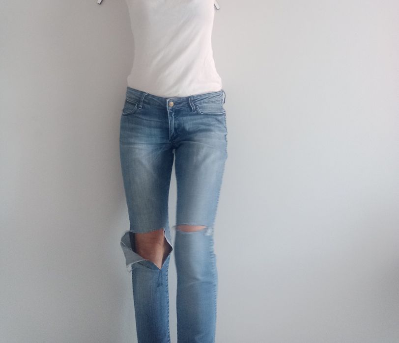 Granatowe spodnie jeansowe Lee 38 28/30 dziury