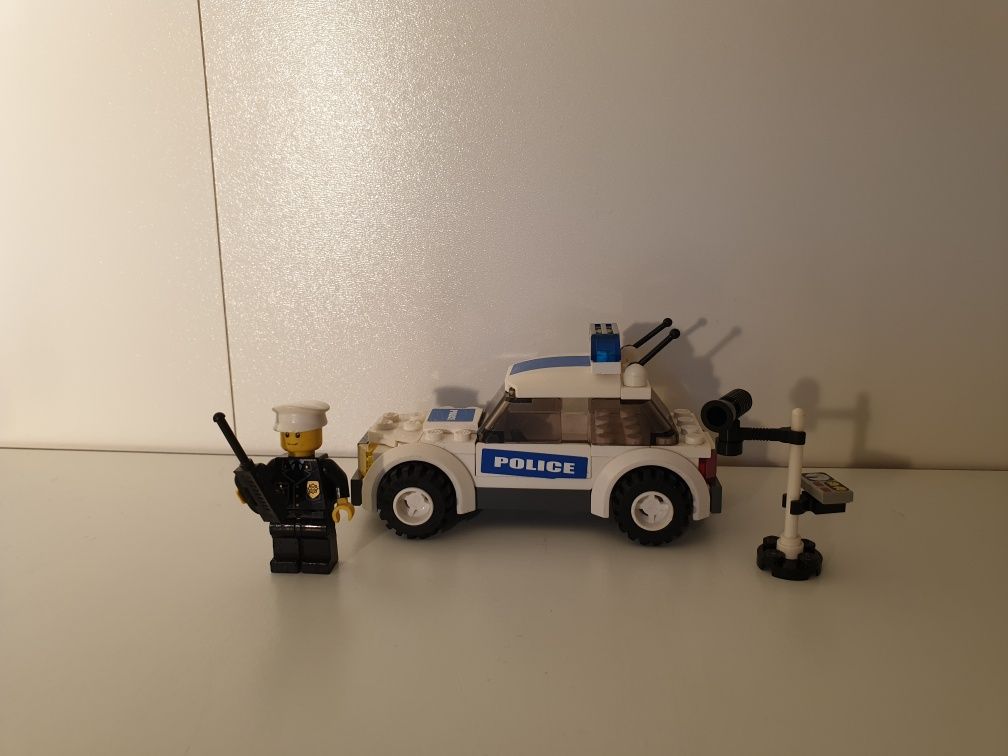 LEGO 7236 - Radiowóz
