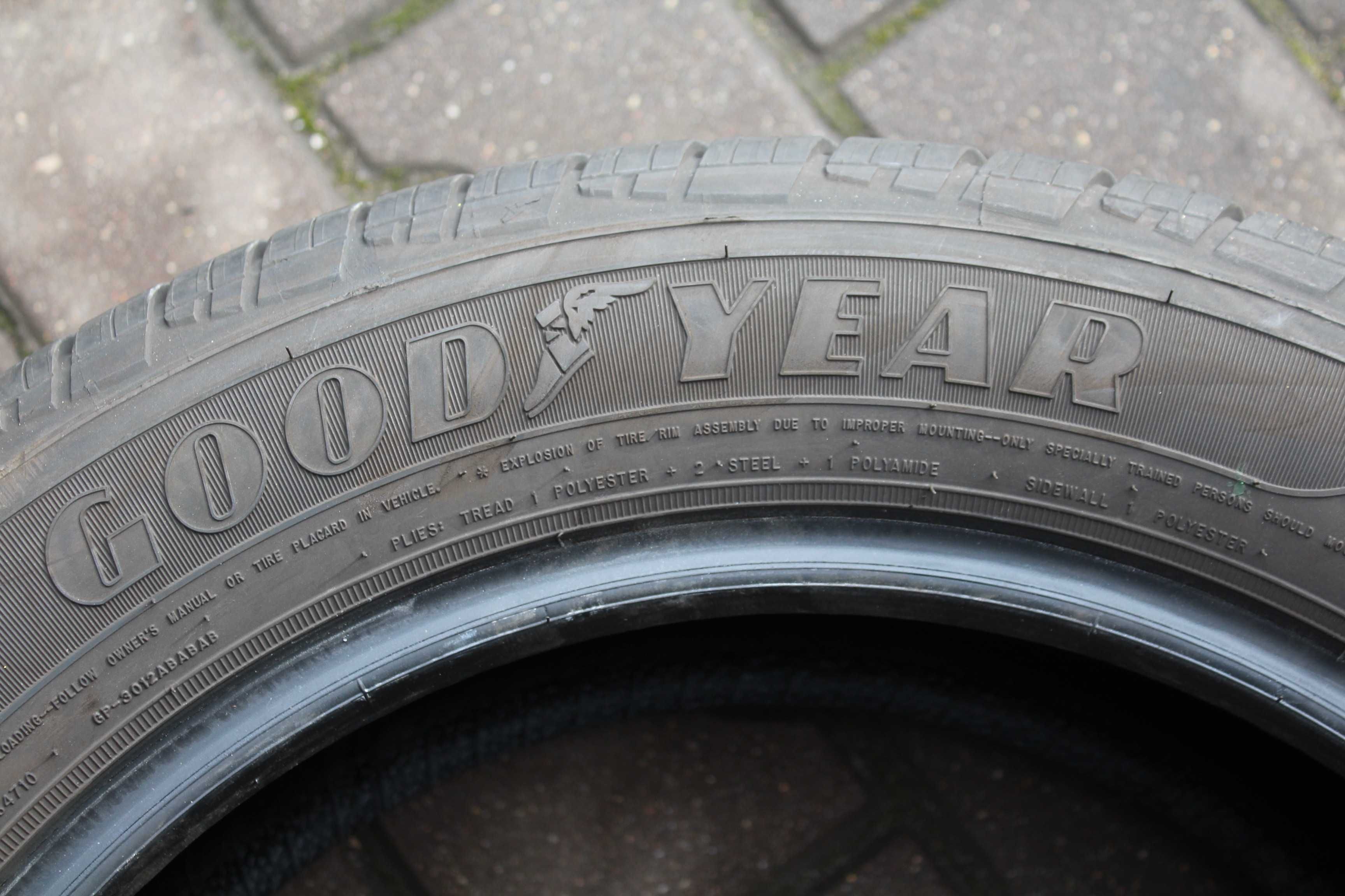 215 55 R17 Goodyear Assurance Finesse