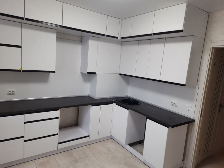 Кухня посекційно