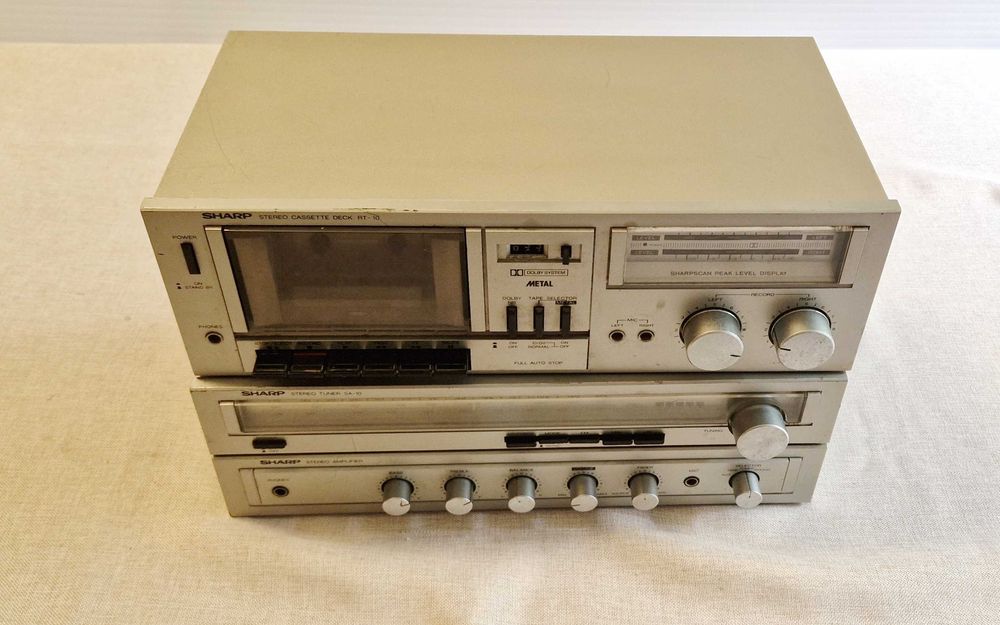 Wieża Sharp Magnetofon RT-10H i Amplituner SA-10H z głośnikami CP-N50H