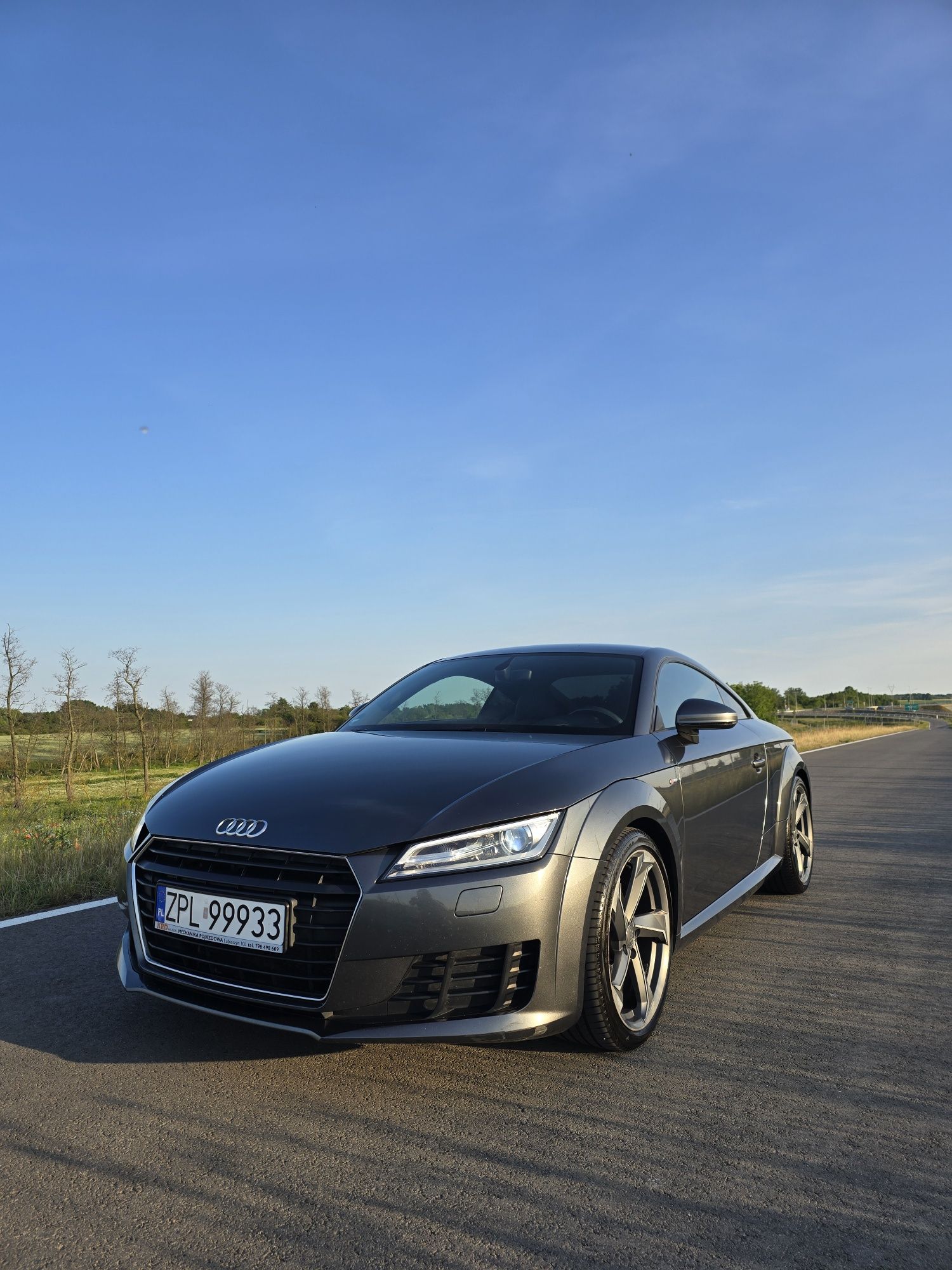 Audi TT 8S s-line