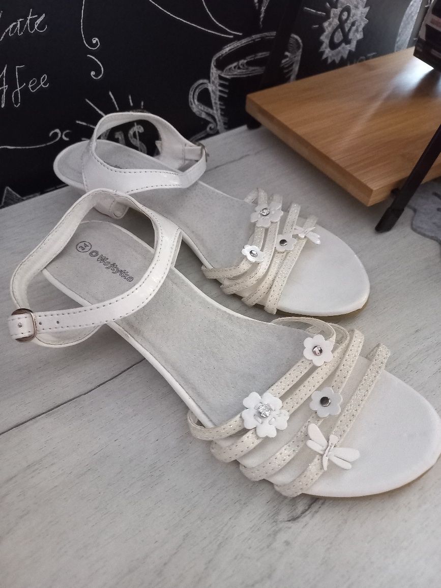 Sandałki/buty białe komunijne r34