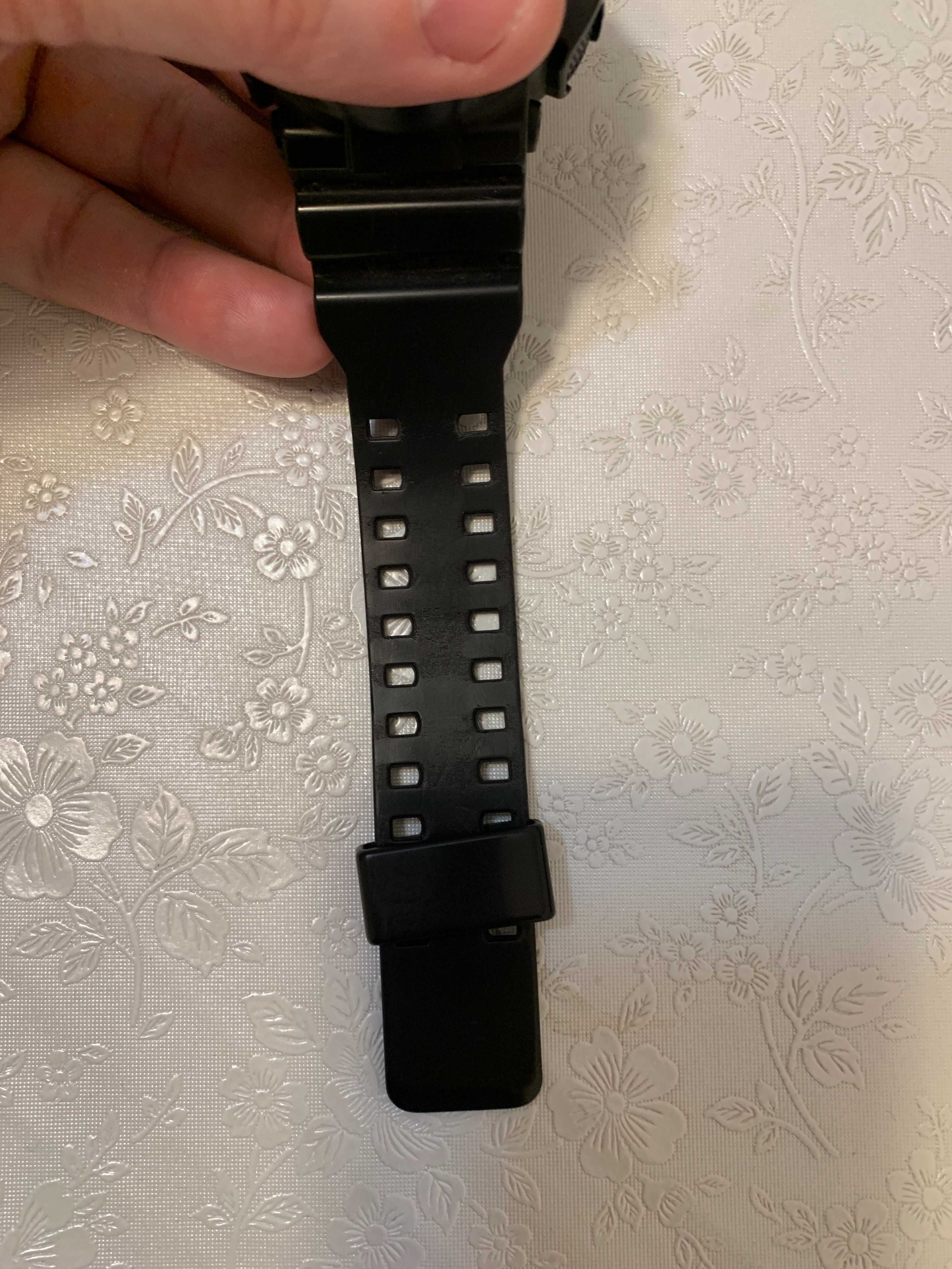 Sprzedam zegarek CASIO 5081 GA-100