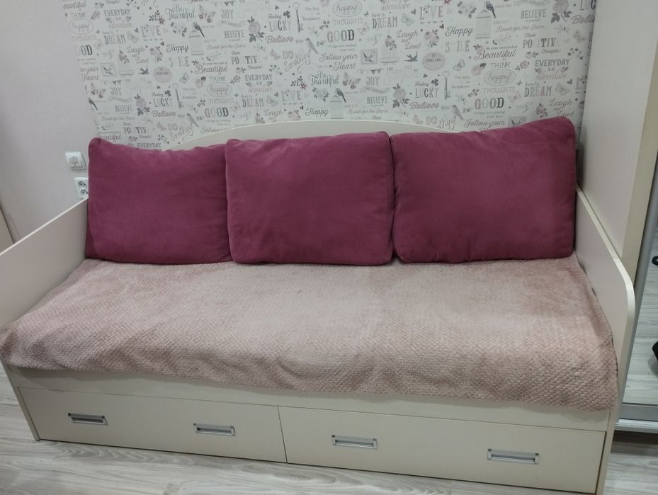 Ліжко диван односпальне 195*80 з подушками