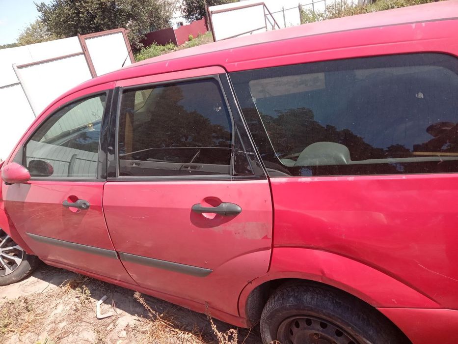 Розборка Ford Focus 1 універсал 1.6 бензин Форд Фокус по запчастинам