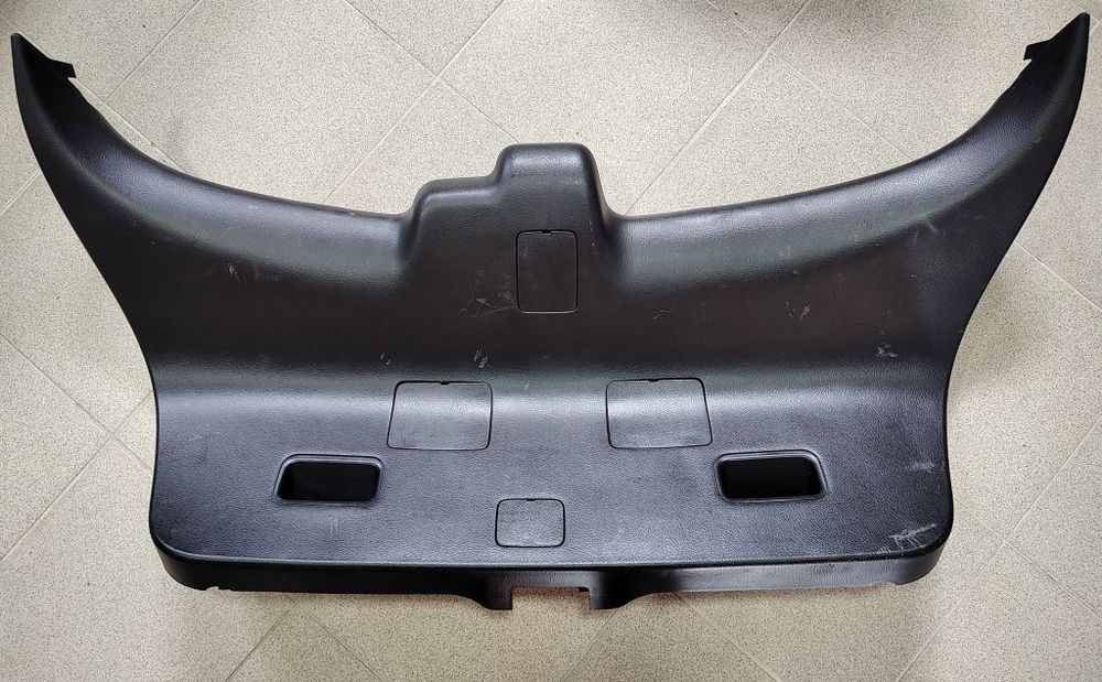 Пластик кришки/ляди багажника Toyota Avensis T25 ліфтбек/хетчбек 03-08