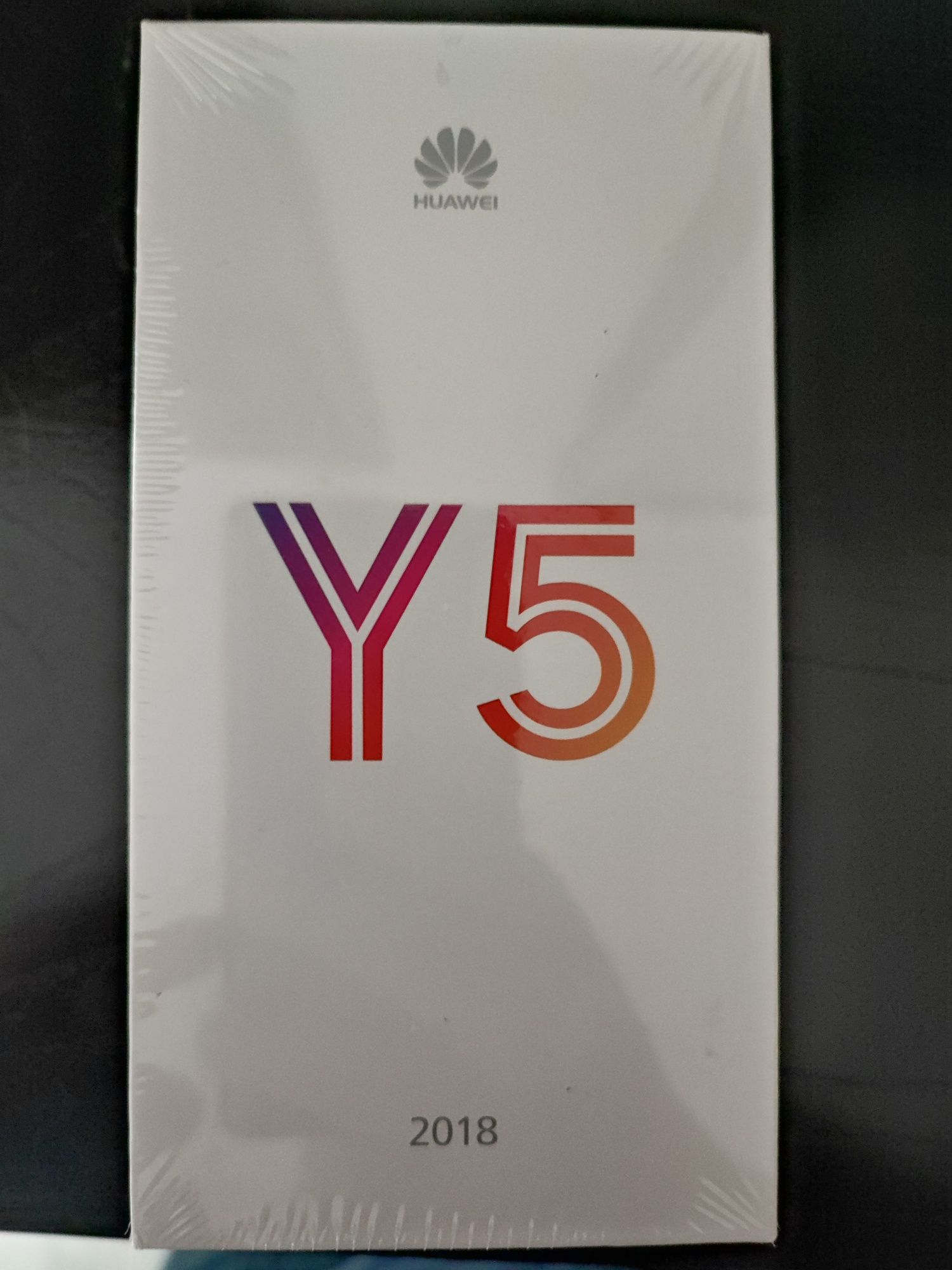 Telemóvel Y5 ainda Selado em Caixa