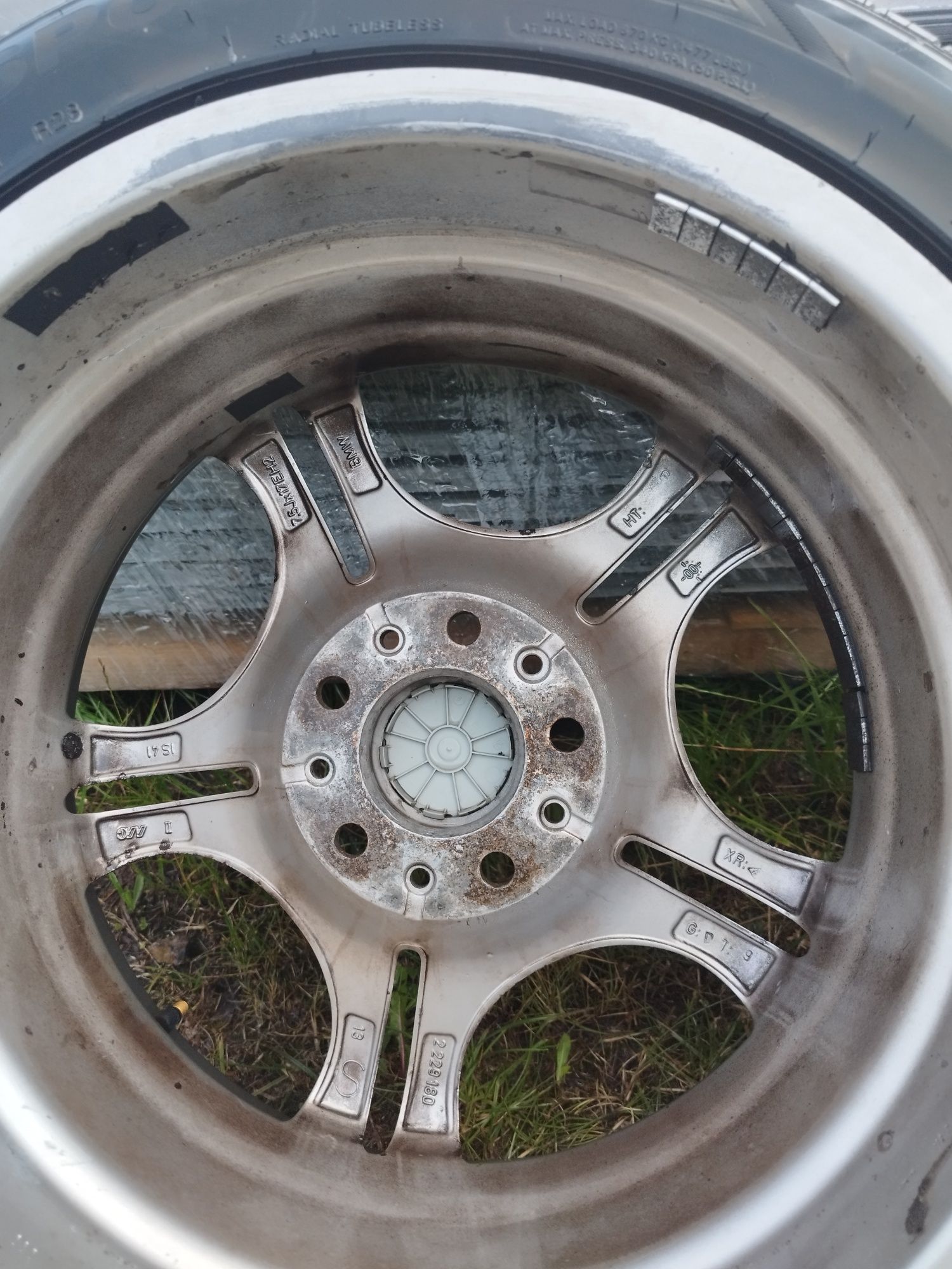 Felgi R/16M BMW dwie opony do wymiany