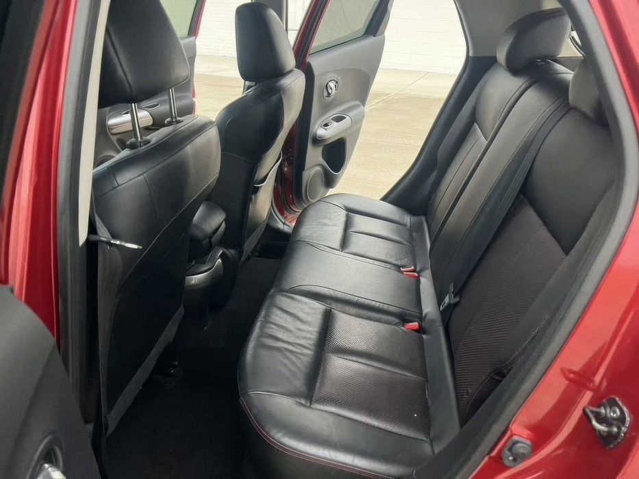 Nissan Juke SV      2013