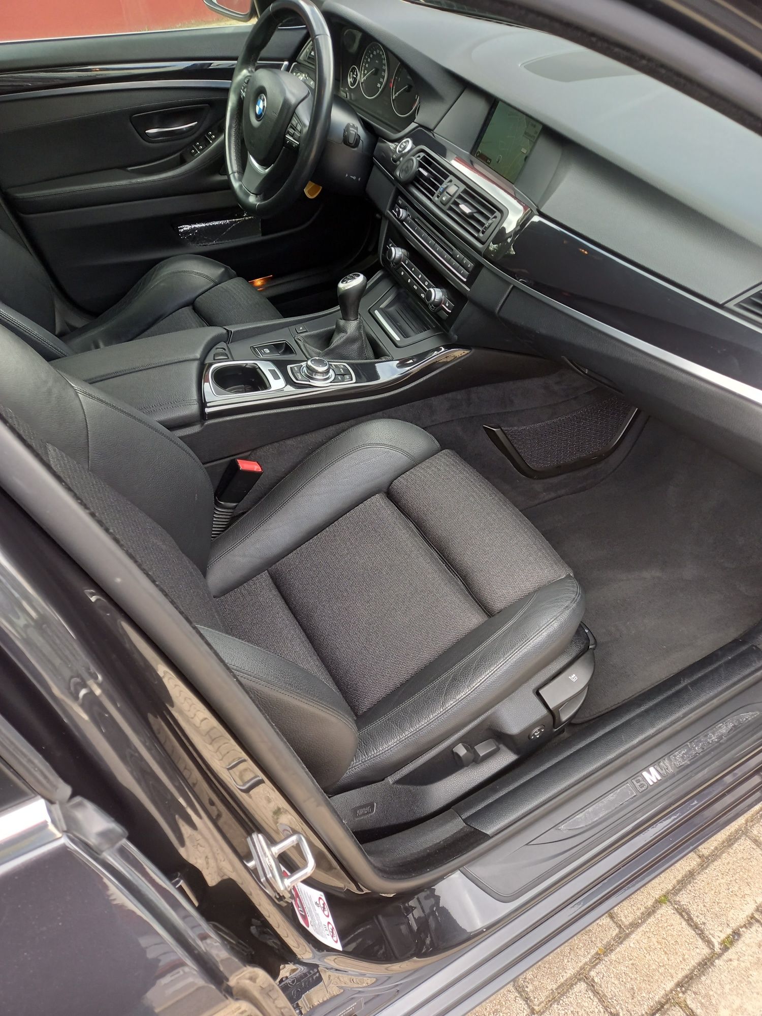 Bmw serie 5 f11 520d