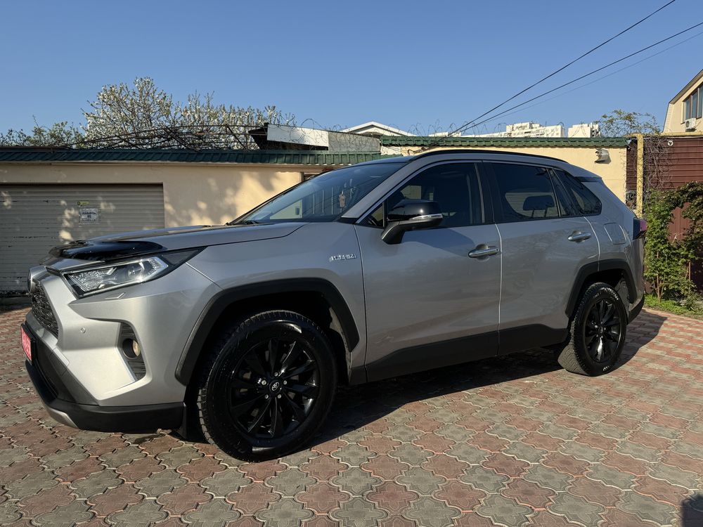 Продам Toyota Rav 4 Гибрид Топ