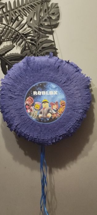 Piniata Roblox 45x 45x 8 cm