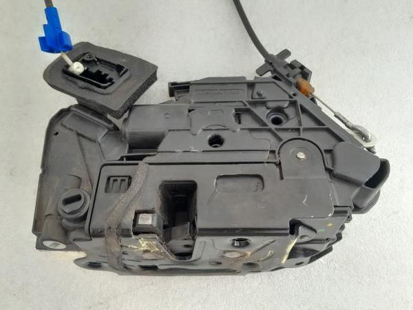 Fechadura / fecho porta trás esquerdo SEAT Leon (5F1)