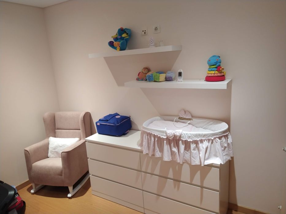 Quarto bebé menina elegante - branco e rosa