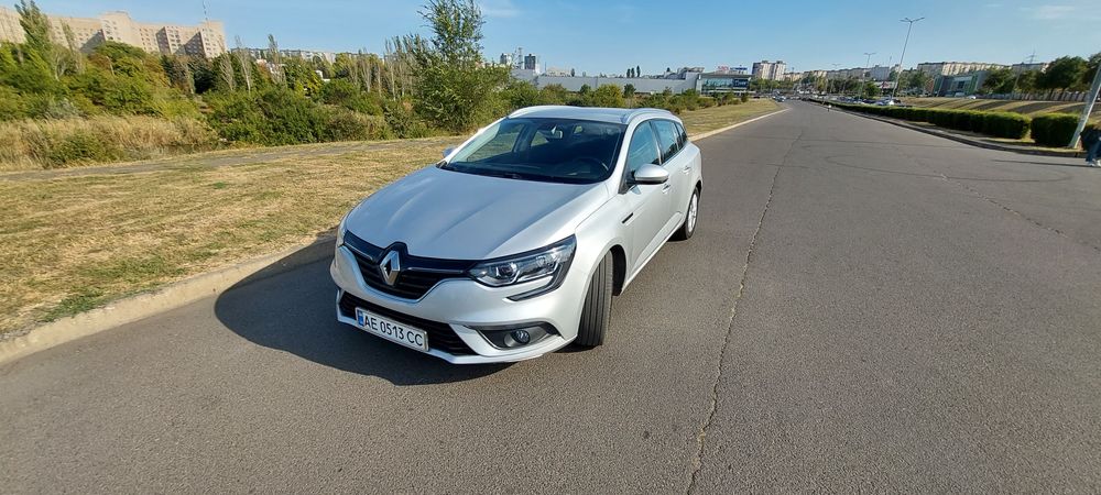 Оренда авто з водієм