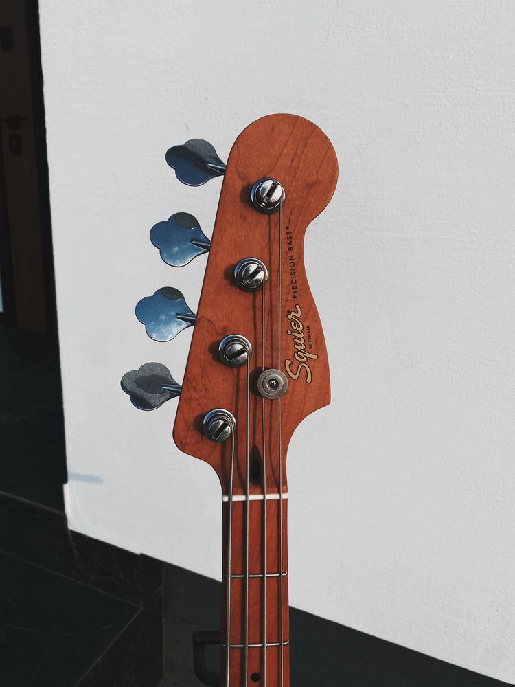 Бас-гітара Fender 40th Anniversary P-Bass DR