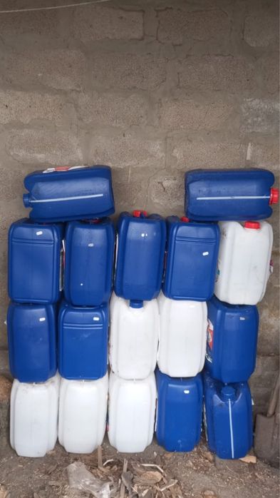 Канистры 20 литров