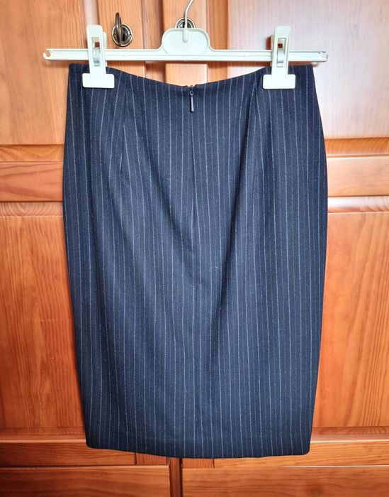 Saia executiva azul escura com riscas cinzentas Mango, tamanho 34