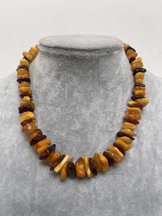 Stary Naszyjnik. Bursztynu Bałtyckoego z Prl