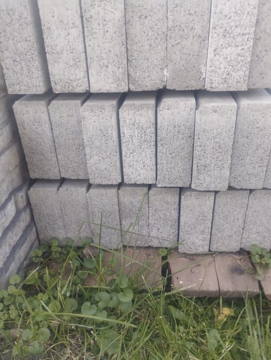 Продам  поребрики і дорожні бордюри