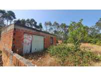 Terreno Rústico na Qta. da Lobateira, com construção, Fernão Ferro