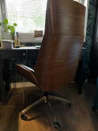 Krzeslo obrotowe drewniane
