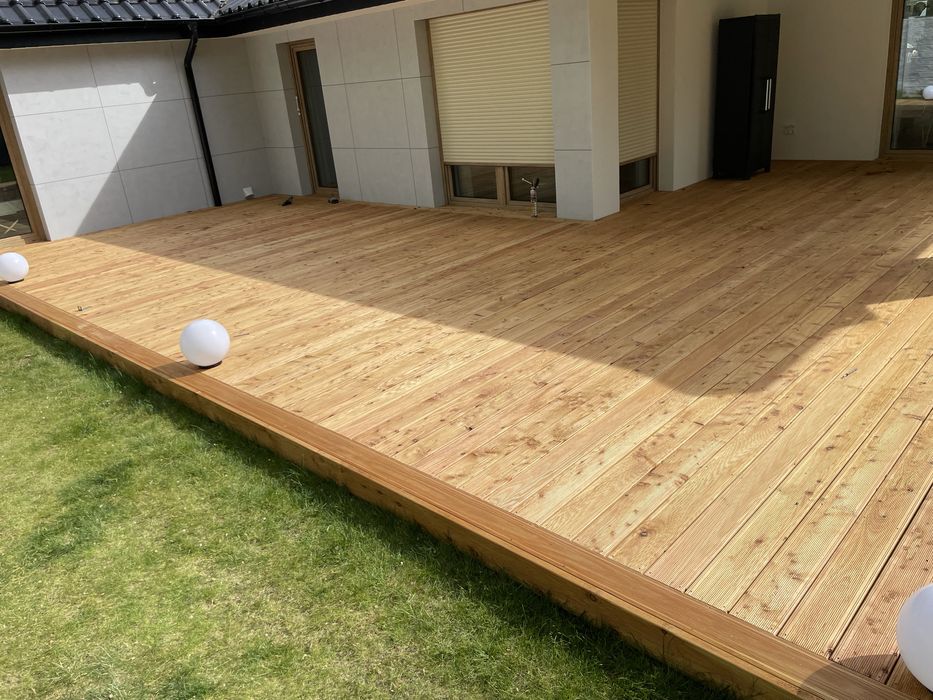 Tarasy drewniane modrzew