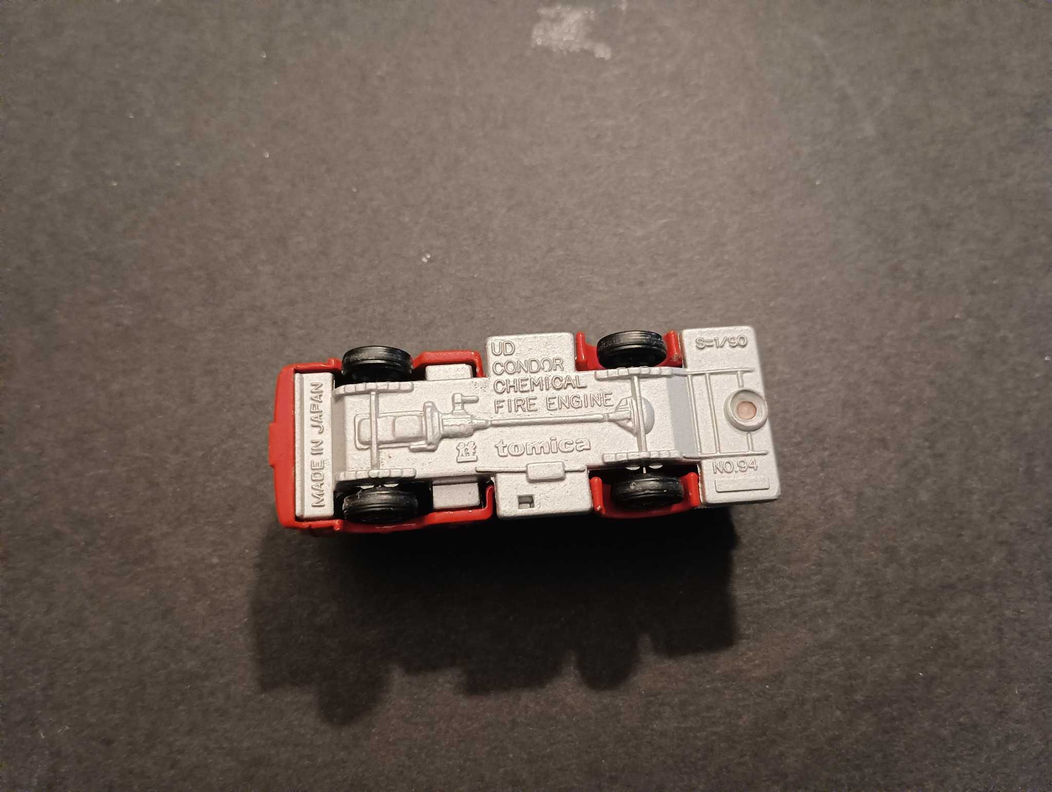 Miniatura bombeiros da Tomica