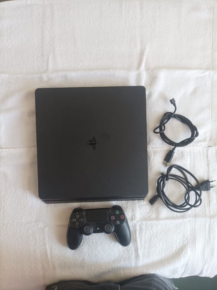 PlayStation 4 SLIM 872,2 G sem o comando