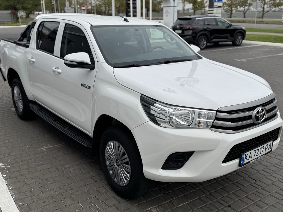 Toyota Hilux 2.4 дизель