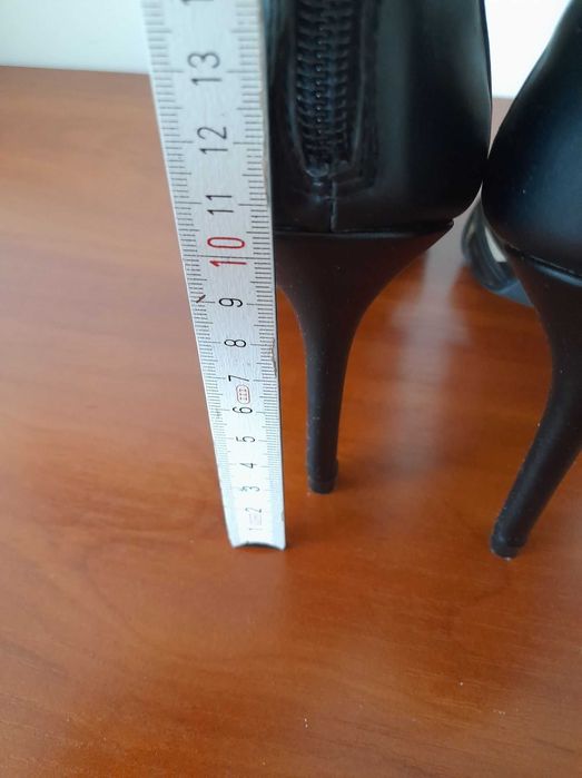 szpilki  paseczki  rozmiar  40