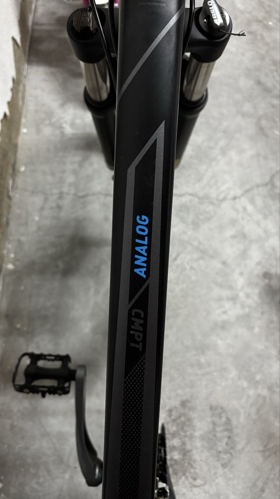 Bicicleta Cube Analog cmpt 29