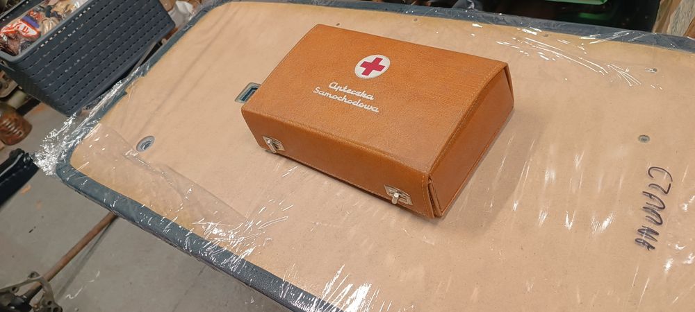 Fiat 126p apteczka retro stan idealny rewelacyjny nowa