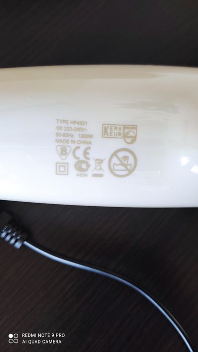 Продам фен Philips