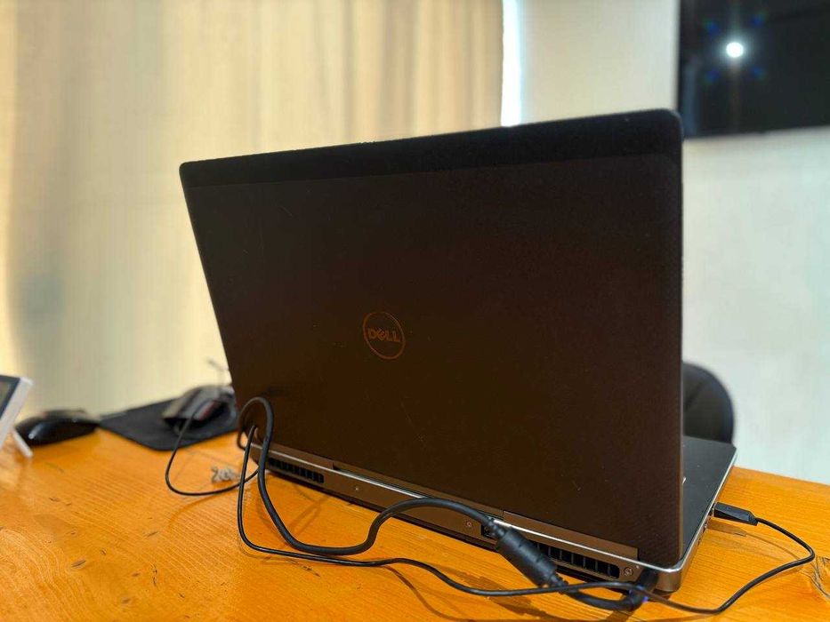 Игровой Ноутбук 17,3 Dell Дюйма і7-7820hq 16Gb 1000Gb R9M375X  IPS