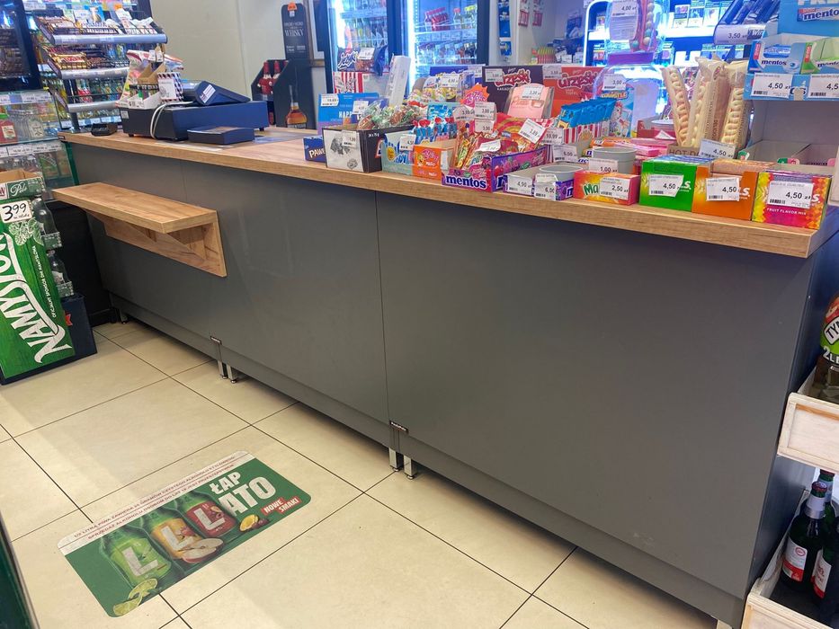 Piekna Lada sklepowa  uzywana