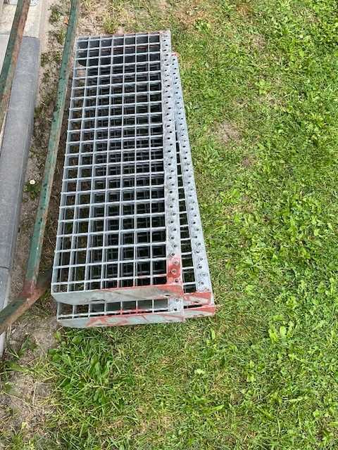 Najazd samochodowy / rampa obsługowa – konstrukcja metalowa